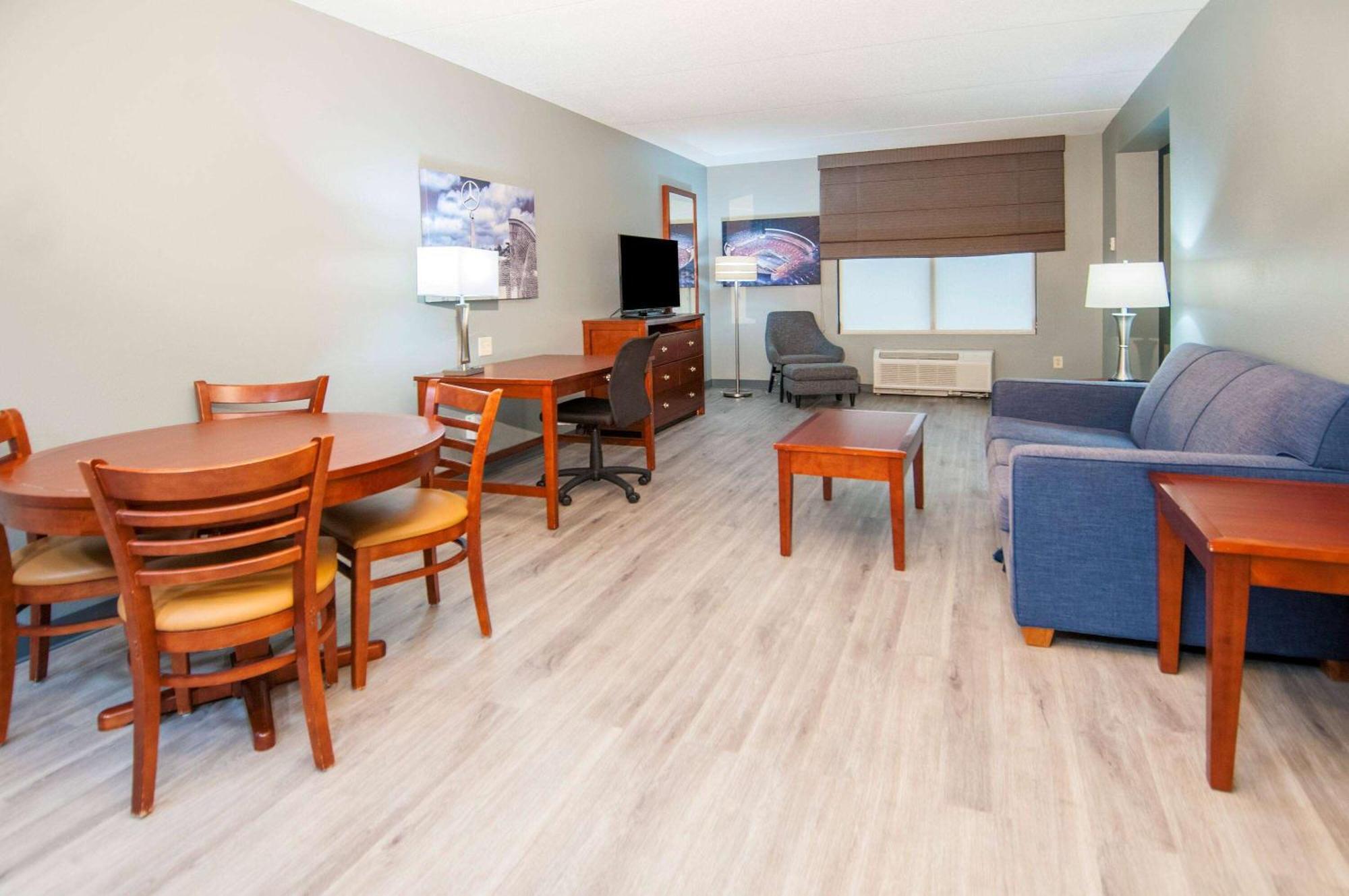 Hotel Wingate By Wyndham Tuscaloosa Extérieur photo